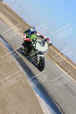media/Mar-07-2022-Fun Track Dayz (Mon) [[9cc4a7dca7]]/Novice Group/145pm (Grapevine)/